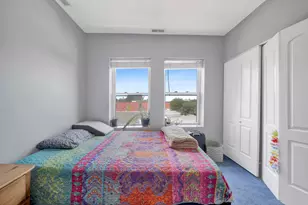3201 W Argyle St, Chicago, IL 60625 - Photo 10