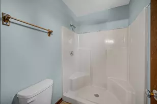 2075 Valley Creek Dr, Elgin, IL 60123 - Photo 22