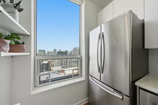 330 W Grand Ave, Chicago, IL 60654 - Photo 8