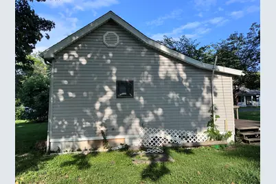 1004 S Cherry Street, Centralia, IL 62801 - Photo 4