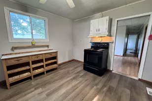 1004 S Cherry St, Centralia, IL 62801 - Photo 12