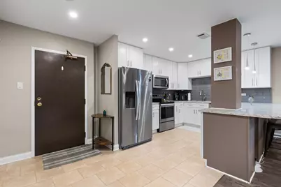 1243 E Baldwin Lane #102, Palatine, IL 60074 - Photo 6