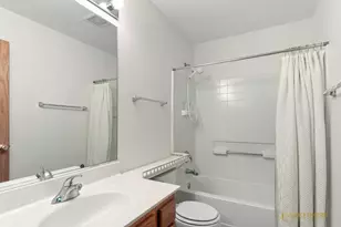 4349 Waters Edge Dr, Island Lake, IL 60042 - Photo 14