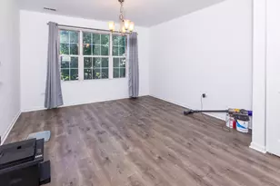 908 Bradford Dr, Naperville, IL 60563 - Photo 6