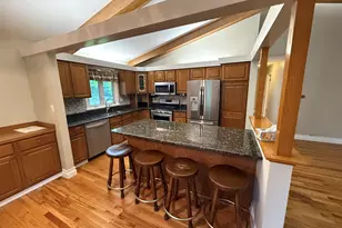 332 W Gartner Rd, Naperville, IL 60540 - Photo 8