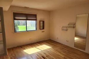 9300 Hamilton Ct, Des Plaines, IL 60016 - Photo 8