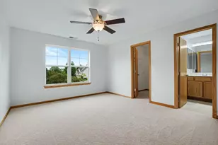 937 Emerald Dr, Pingree Grove, IL 60140 - Photo 10