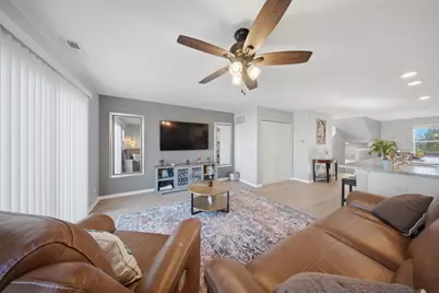 176 Goldenrod Drive, Elgin, IL 60124 - Photo 8
