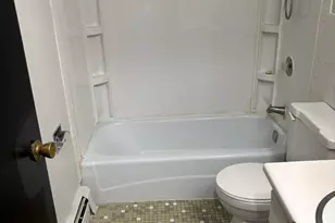 200 Madison St, Joliet, IL 60435 - Photo 10