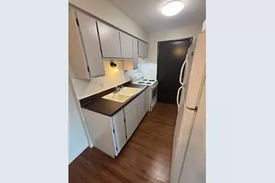 200 Madison Street #1H, Joliet, IL 60435 - Photo 2