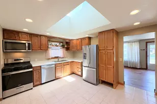 271 N Douglas St, Bradley, IL 60915 - Photo 6