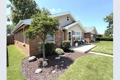 271 N Douglas Street, Bradley, IL 60915 - Photo 2