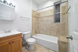 825 N Winchester Ave, Chicago, IL 60622 - Photo 14