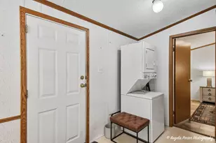 240 Whitney Rd, Lake Zurich, IL 60047 - Photo 14