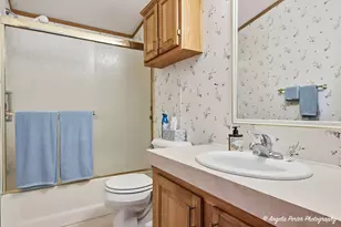 240 Whitney Rd, Lake Zurich, IL 60047 - Photo 16