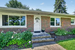 2230 N 1st St, Dekalb, IL 60115 - Photo 2