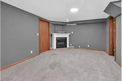 2230 N 1st Street, Dekalb, IL 60115 - Photo 22