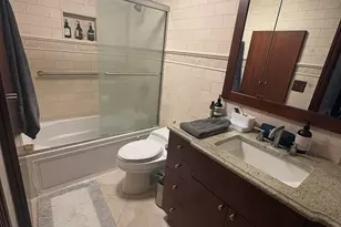 201 E Chestnut St, Chicago, IL 60611 - Photo 14