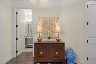 149 W Kennedy Ln, Hinsdale, IL 60521 - Photo 2
