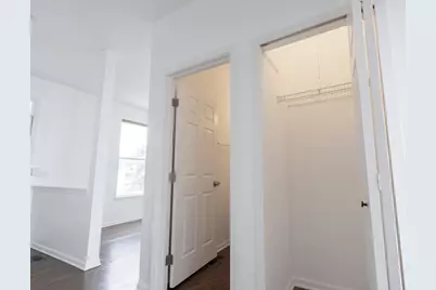 4257 N Kolmar Avenue, Chicago, IL 60641 - Photo 32