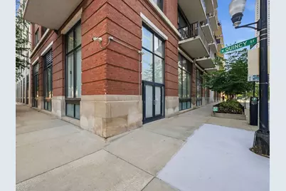 210 S Desplaines Street, Chicago, IL 60661 - Photo 26