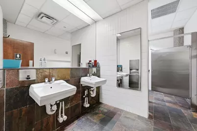 210 S Desplaines Street, Chicago, IL 60661 - Photo 14