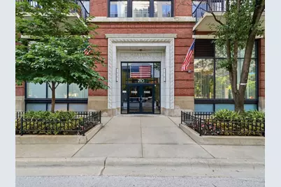 210 S Desplaines Street, Chicago, IL 60661 - Photo 2
