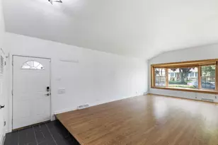 5334 Grove St, Skokie, IL 60077 - Photo 12