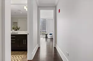 9 W Walton St, Chicago, IL 60610 - Photo 22