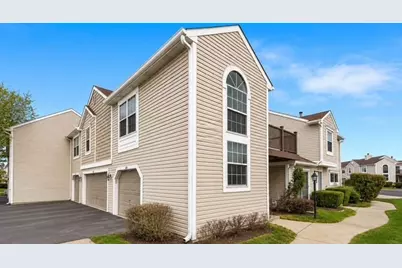 634 Le Parc Circle #634, Buffalo Grove, IL 60089 - Photo 2