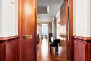 132 E Delaware Pl, Chicago, IL 60611 - Photo 2
