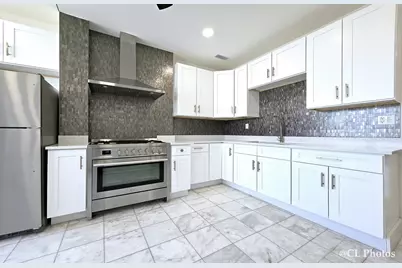 2924 W 38th Place #2, Chicago, IL 60632 - Photo 8