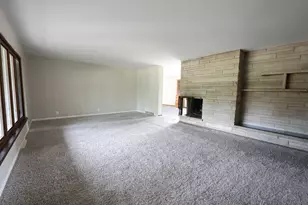 1601 Barthelone St, Crest Hill, IL 60403 - Photo 8
