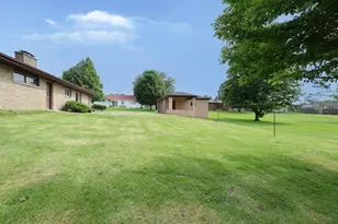 1601 Barthelone St, Crest Hill, IL 60403 - Photo 4