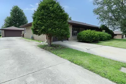1601 Barthelone Street, Crest Hill, IL 60403 - Photo 2