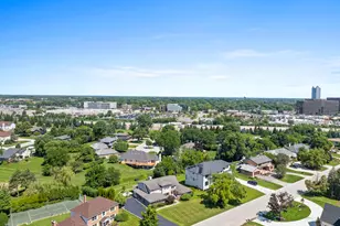 14 Hamilton Ln, Oak Brook, IL 60523 - Photo 46