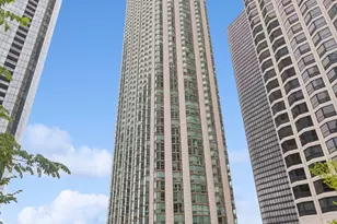 195 N Harbor Dr, Chicago, IL 60601 - Photo 1