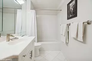 195 N Harbor Dr, Chicago, IL 60601 - Photo 28