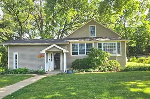 28W719 Barnes Ave, West Chicago, IL 60185 - Photo 4