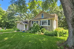 28W719 Barnes Ave, West Chicago, IL 60185 - Photo 2