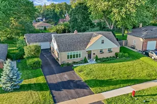 336 Orchard Terrace, Roselle, IL 60172 - Photo 2