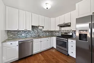 420 Berkshire Ln, Des Plaines, IL 60016 - Photo 6