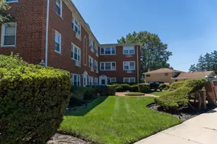4855 Dobson St, Skokie, IL 60077 - Photo 2