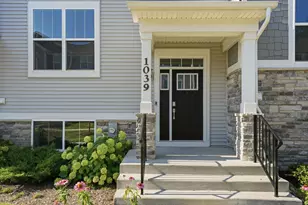1039 Atterberg Rd, South Elgin, IL 60177 - Photo 4