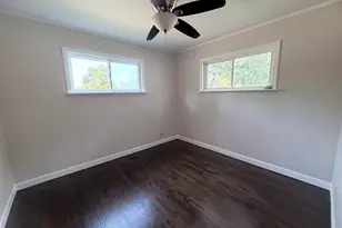 465 Arizona Blvd, Hoffman Estates, IL 60169 - Photo 10