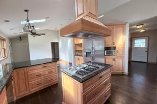 465 Arizona Blvd, Hoffman Estates, IL 60169 - Photo 8
