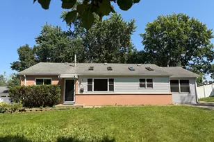 465 Arizona Blvd, Hoffman Estates, IL 60169 - Photo 1