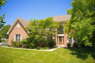 1674 Rolling Hills Dr, Crystal Lake, IL 60014 - Photo 1