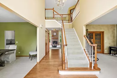 1674 Rolling Hills Drive, Crystal Lake, IL 60014 - Photo 10