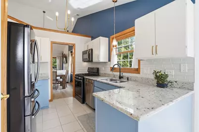 3255 N Daniels Court, Arlington Heights, IL 60004 - Photo 4